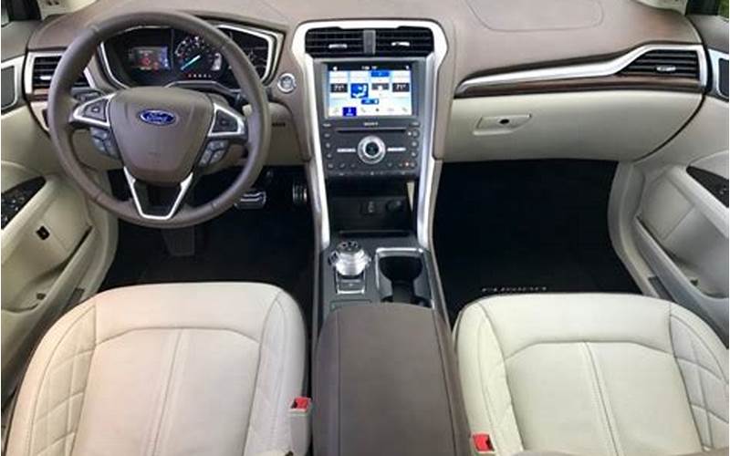 Ford Fusion Hybrid 2017 Interior