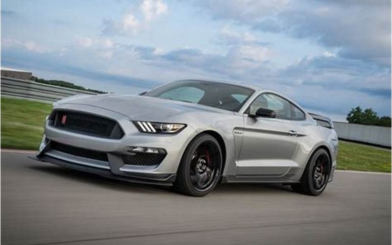 Ford Mustang Fastback Buying Tips