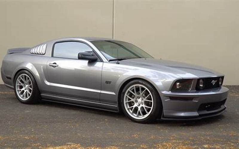 Ford Mustang S 197