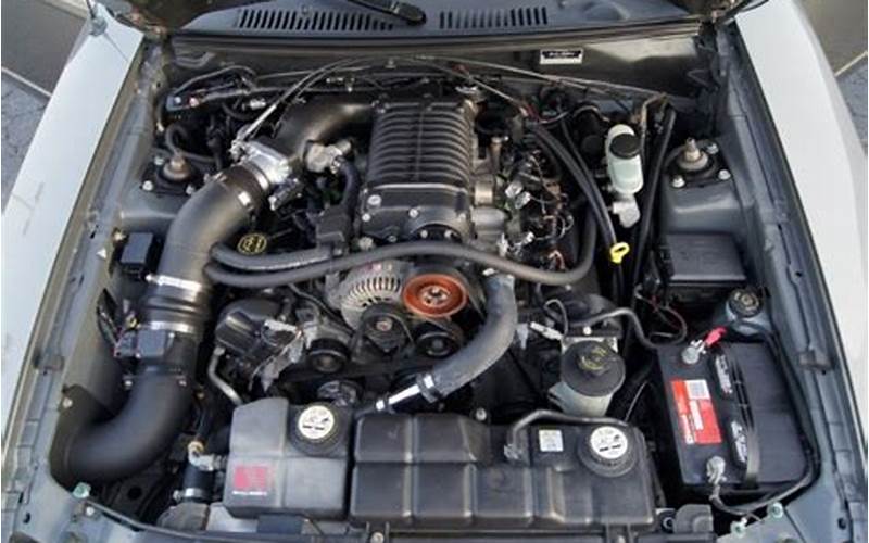 Ford Mustang Saleen Engine
