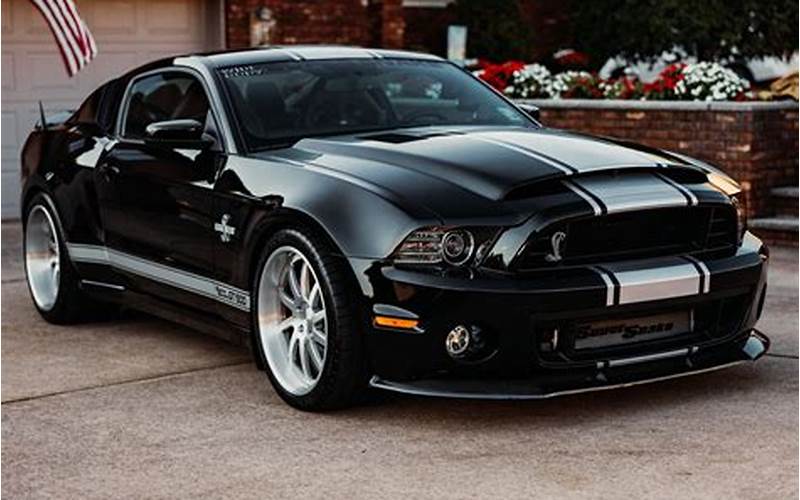 Ford Mustang Super Snake 2013 Features