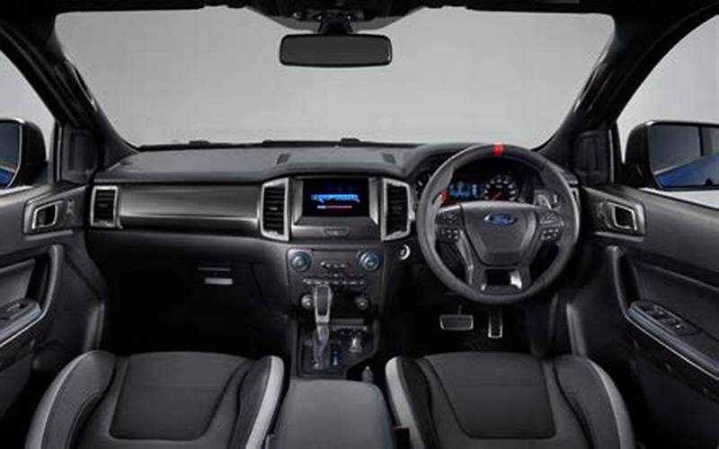 Ford Ranger 3.2 Manual Interior