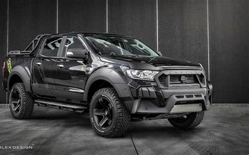 Ford Ranger Pickup Off Road 2