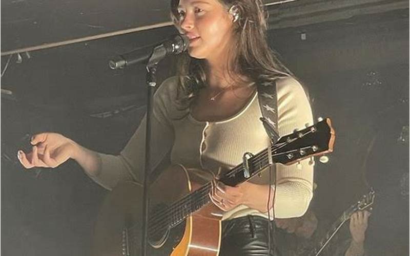 Gracie Abrams Concert