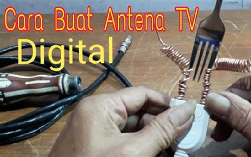 Hubungkan Kawat Tembaga Dengan Plug Koaksial Cara Buat Antena Tv Digital Indoor