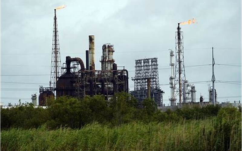 Hurricane Damage To Oil Refineries