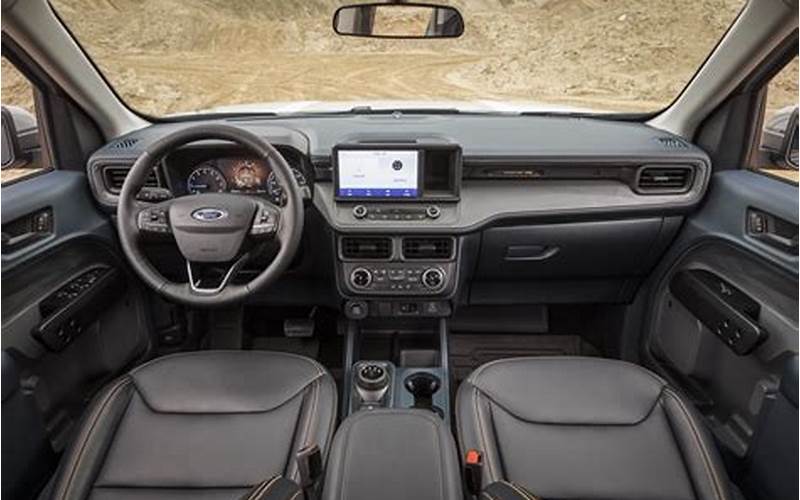 Hybrid Ford Maverick Interior