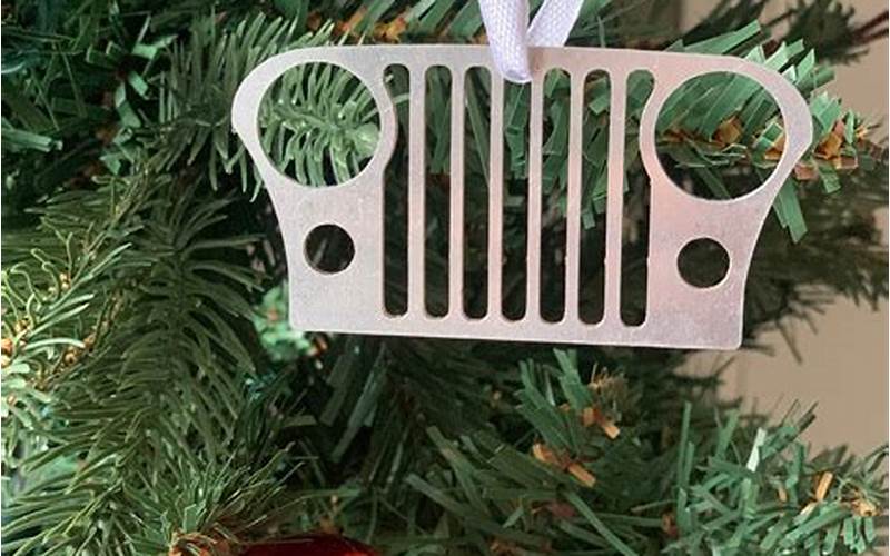 Jeep Christmas Tree Ornament Image