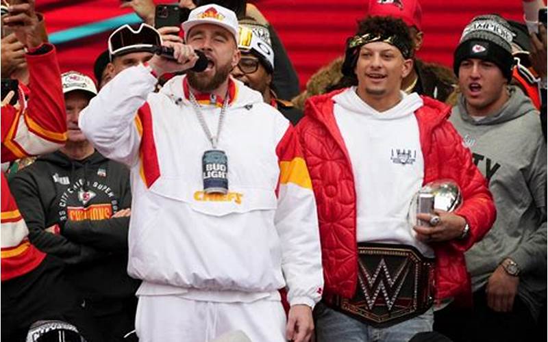 Kelce Bud Light Necklace: The Perfect Accessory for Sports Fans