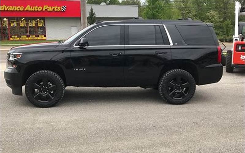 Leveled Tahoe On 33S Leveling Kit