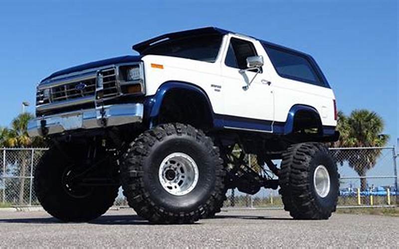 Lifted Ford Bronco