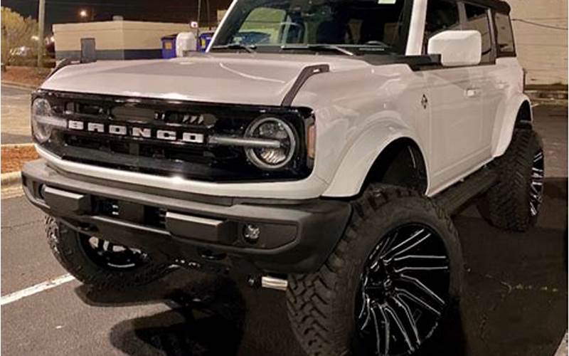 Lifted Ford Bronco Benefits