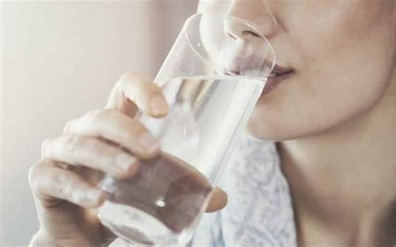 Minum Air Putih Yang Cukup