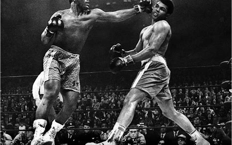 Muhammad Ali And Joe Frazier Fight
