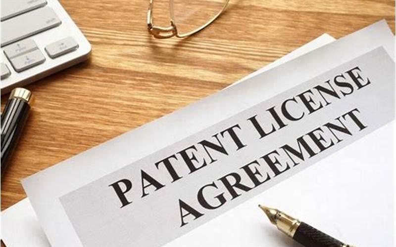 Understanding Dark Contracts with Patent Licenses