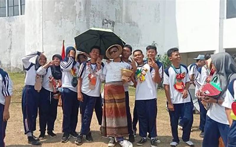 Pengembangan Bahasa Inggris Smk Hutama Pondok Gede