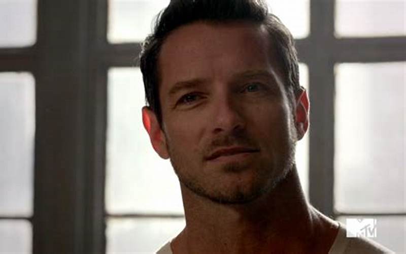 Peter Hale X Reader: A Complete Guide to Your Favorite Fanfiction Pairing