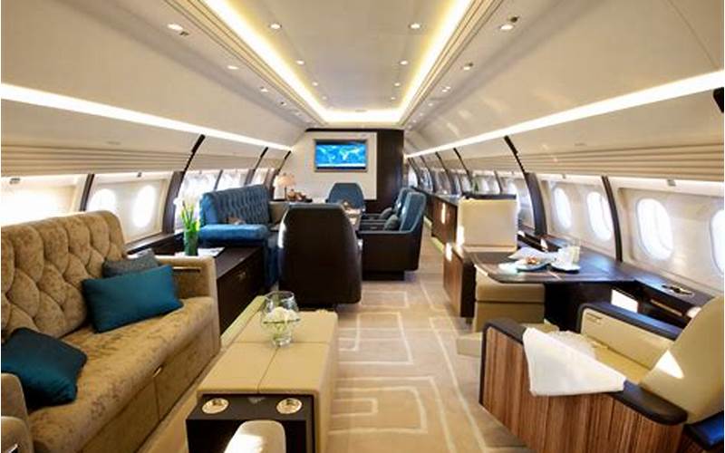 Private Jet Features