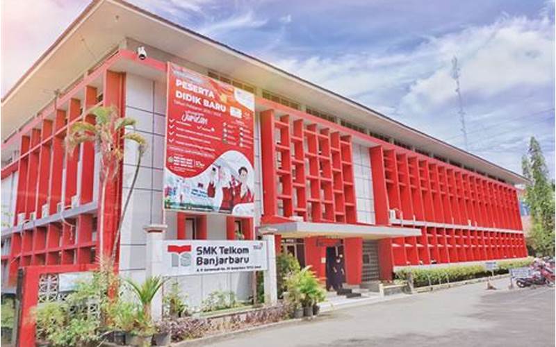 Program Pendidikan Smk Telkom Banjarbaru