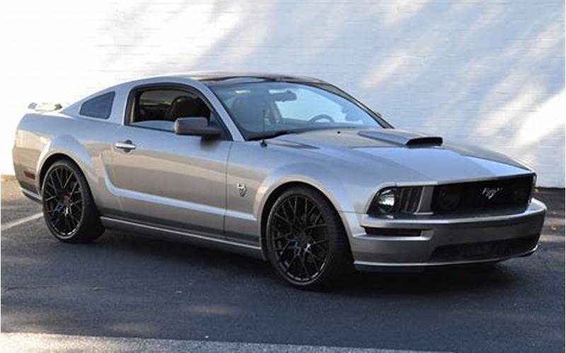Pros And Cons Of Owning A 2009 Ford Mustang Gt