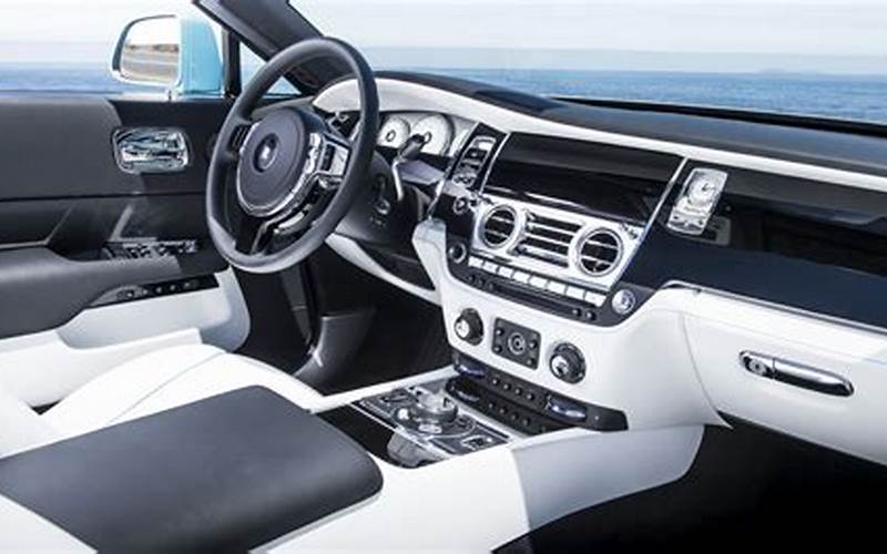 Rolls-Royce Dawn Interior Technology