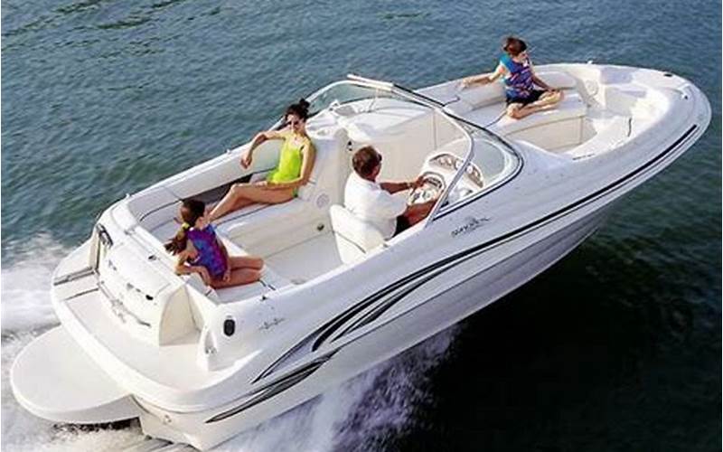 Sea Ray 210 Sundeck Features
