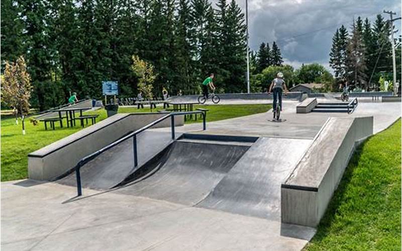 Skate Park Features
