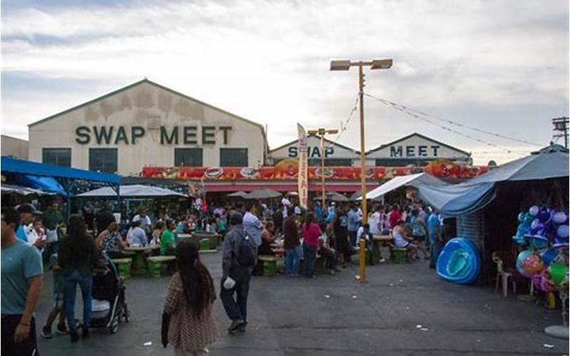 Swap Meet vs Flea Market: What’s the Difference?
