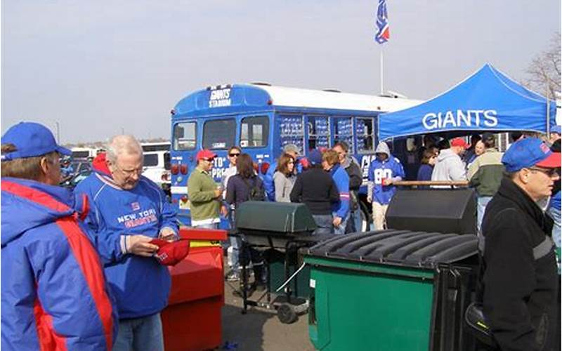 Tailgating Giants Fans