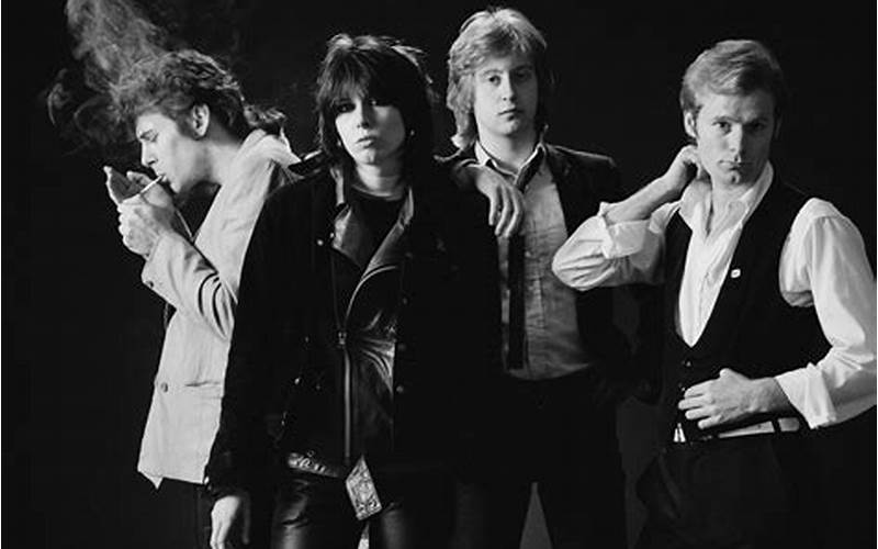 The Pretenders Band Image