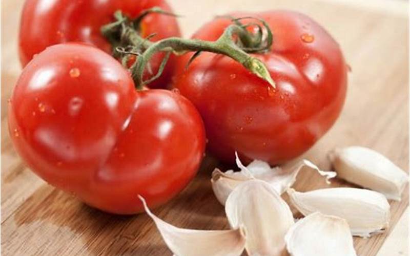 Tomat, Solusi Terbaik Untuk Menghilangkan Jerawat