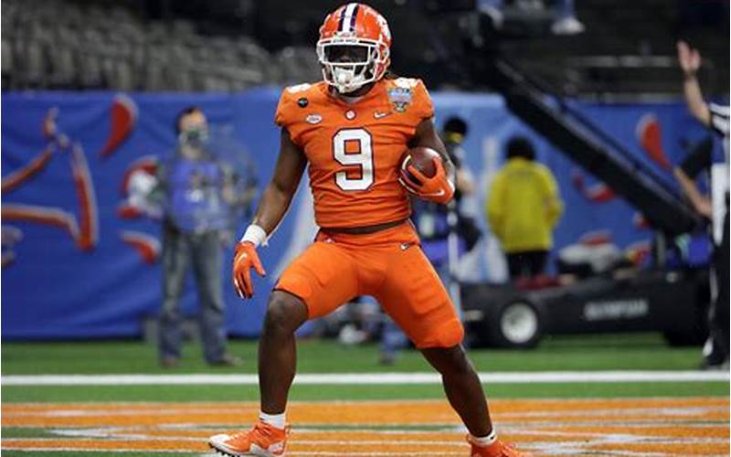 Travis Etienne or Chase Edmonds: Which Running Back is Better?