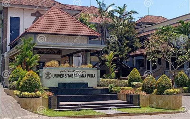 Universitas Dhyana Pura