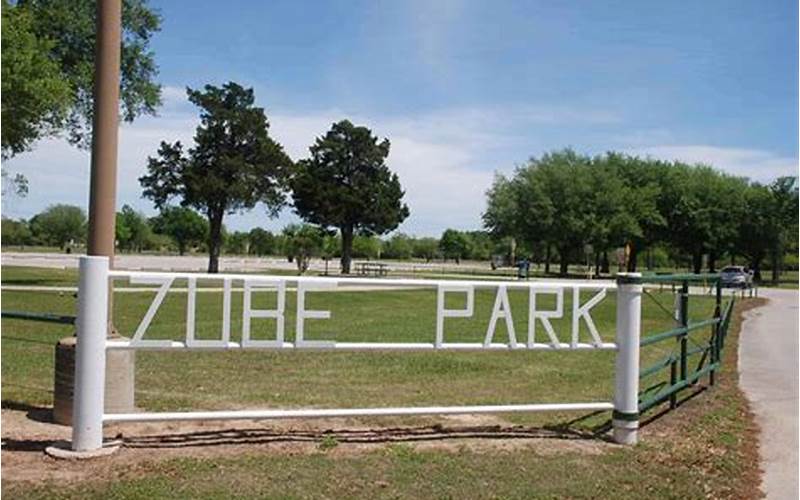 Zube Park Entrance