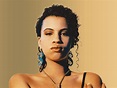 ROBYN & NENEH CHERRY SHARE ‘BUFFALO STANCE’ - STG Play