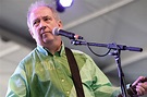 Pete Shelley, Buzzcocks punk rock band lead singer, dead at 63 - CBS News