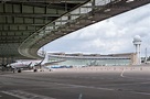Galeria de Aeroporto Tempelhof de Berlim: redenção através do reuso ...
