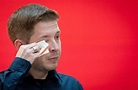 Kevin Kühnert bei der SPD: Juso-Chef verabschiedet sich unter Tränen ...