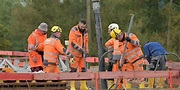 Datteln/Olfen: Lkw liefern Beton für die Lippebrücke an