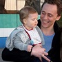25+ best Tom Hiddleston with children images on Pinterest | Tom ...