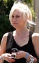 Gwen Stefani No Makeup Pictures - Celeb Without Makeup