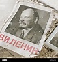 Ein Vintage Poster von Lenin fand in einer verlassenen Schule in ...