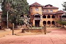 This Building Shaped Like a Spider and Snakes Is Cameroon's Foumban ...