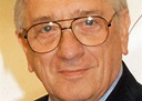 Carry On writer Norman Hudis dies aged 93 - BBC News