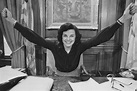 Senator Dianne Feinstein Dies at 90 | Teen Vogue