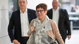 Annegret Kramp-Karrenbauer nach Autounfall im Krankenhaus - WELT