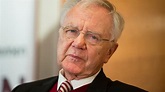 Manfred Stolpe wird 80 - Landesvater mit umstrittenen Stasi-Kontakten ...