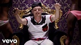 Yak Boy Fresh - Don't Laugh at my Dance ft. Lipé - YouTube