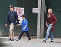 Greta Gerwig steps out with beau Noah Baumbach in NYC | Daily Mail Online