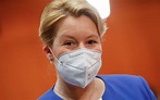 Franziska Giffey: Familienministerin reicht Rücktritt ein - Wirbel um ...